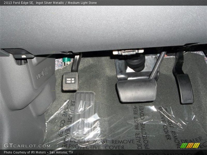 Ingot Silver Metallic / Medium Light Stone 2013 Ford Edge SE