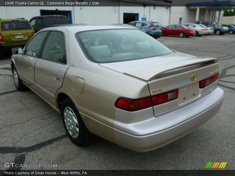 Cashmere Beige Metallic / Oak 1998 Toyota Camry LE