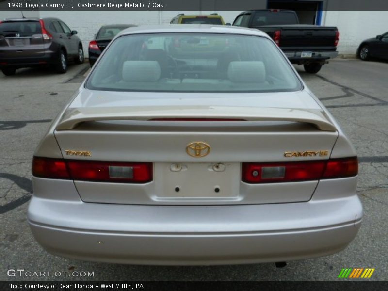 Cashmere Beige Metallic / Oak 1998 Toyota Camry LE