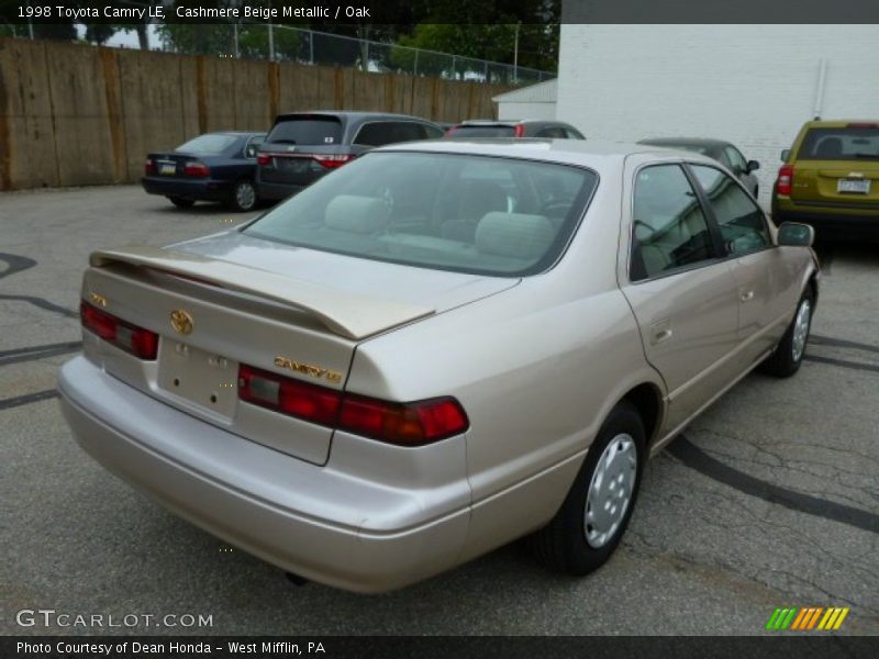 Cashmere Beige Metallic / Oak 1998 Toyota Camry LE