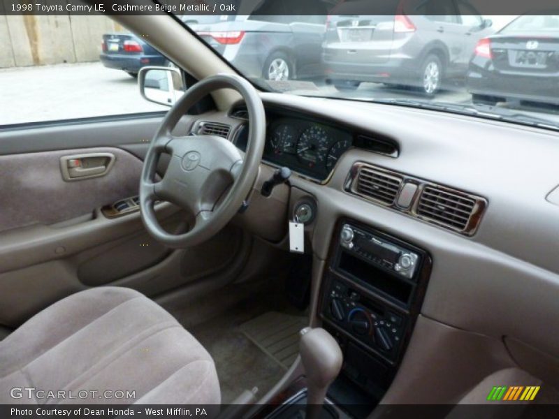 Cashmere Beige Metallic / Oak 1998 Toyota Camry LE