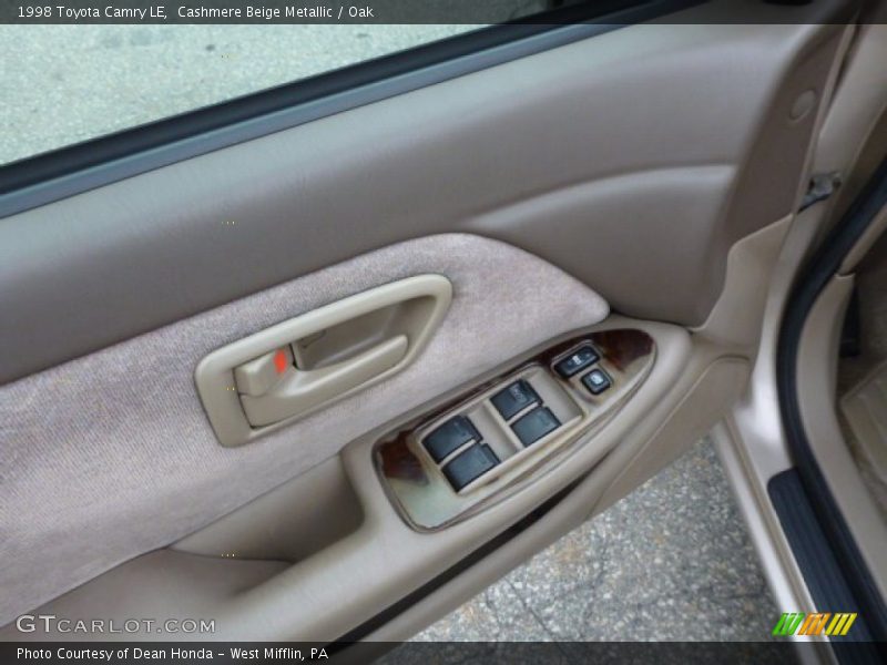 Cashmere Beige Metallic / Oak 1998 Toyota Camry LE