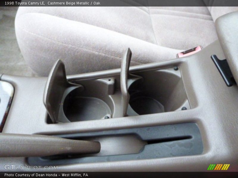 Cashmere Beige Metallic / Oak 1998 Toyota Camry LE