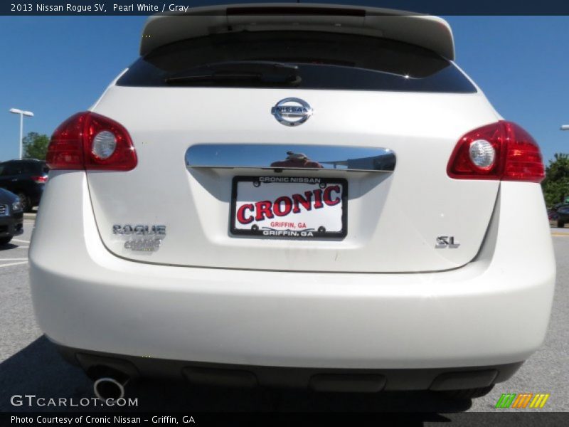 Pearl White / Gray 2013 Nissan Rogue SV