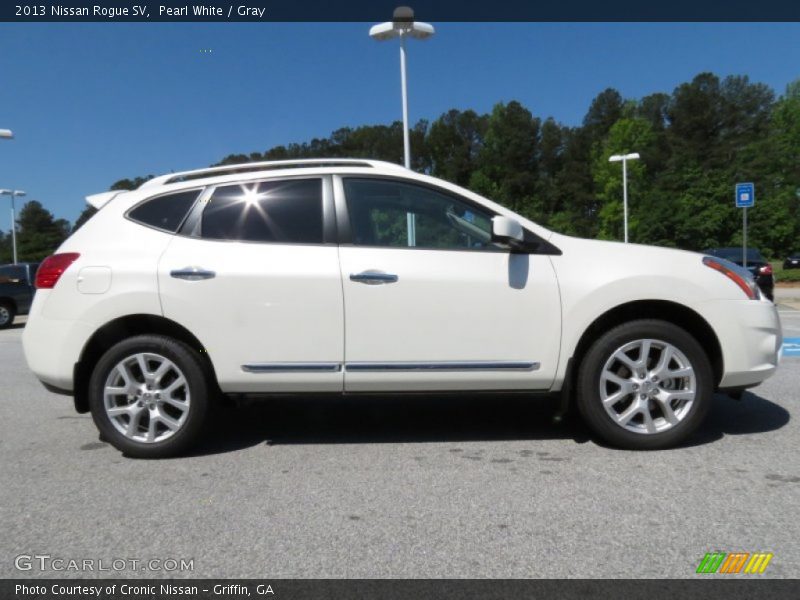 Pearl White / Gray 2013 Nissan Rogue SV