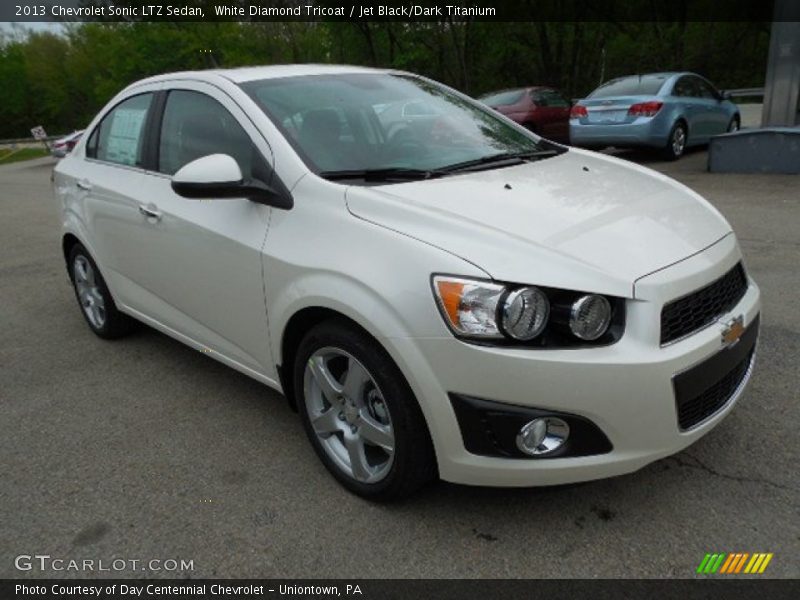 Front 3/4 View of 2013 Sonic LTZ Sedan