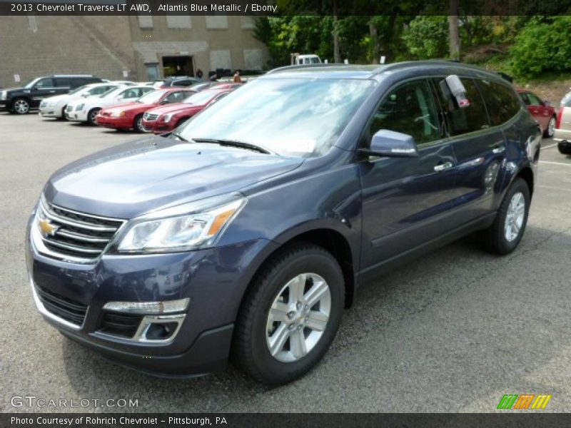 Front 3/4 View of 2013 Traverse LT AWD