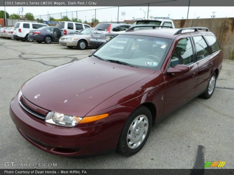 Front 3/4 View of 2001 L Series LW200 Wagon