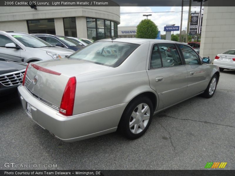 Light Platinum Metallic / Titanium 2006 Cadillac DTS Luxury