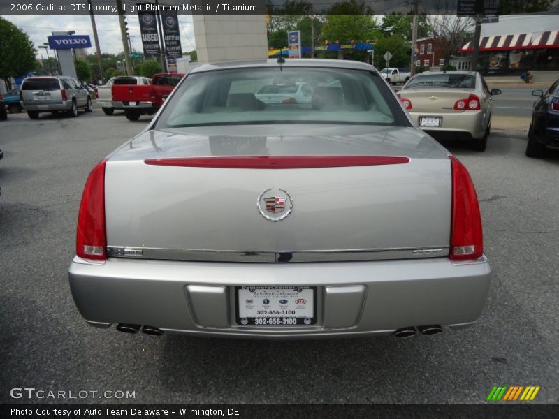 Light Platinum Metallic / Titanium 2006 Cadillac DTS Luxury