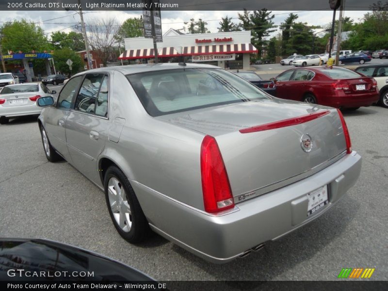 Light Platinum Metallic / Titanium 2006 Cadillac DTS Luxury