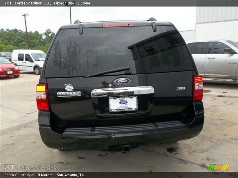 Tuxedo Black / Stone 2013 Ford Expedition XLT