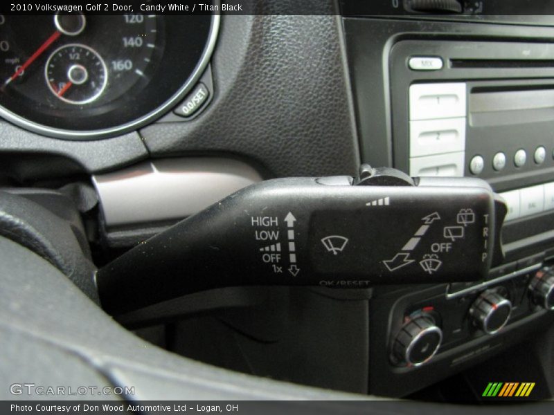 Candy White / Titan Black 2010 Volkswagen Golf 2 Door