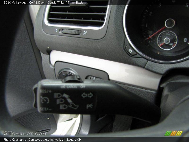 Candy White / Titan Black 2010 Volkswagen Golf 2 Door