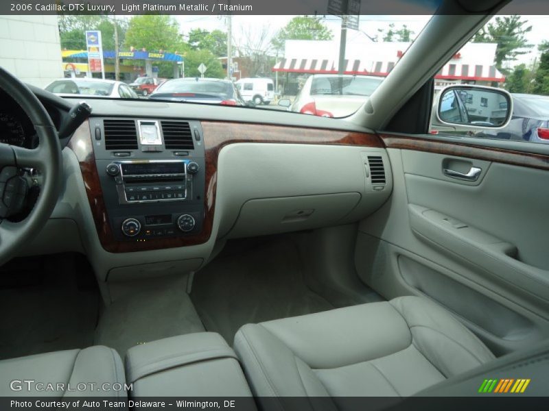 Light Platinum Metallic / Titanium 2006 Cadillac DTS Luxury