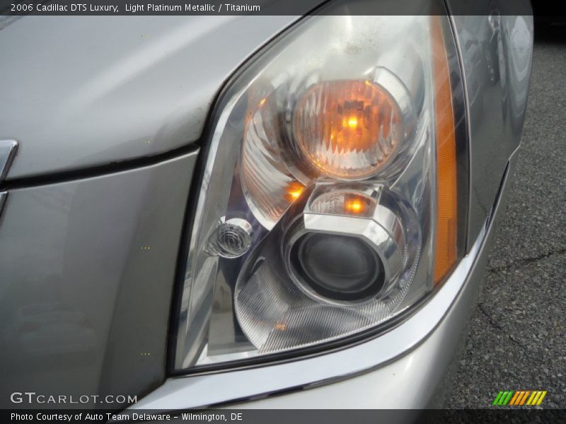 Light Platinum Metallic / Titanium 2006 Cadillac DTS Luxury