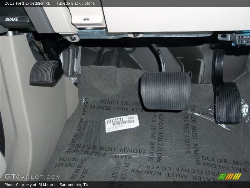 Tuxedo Black / Stone 2013 Ford Expedition XLT