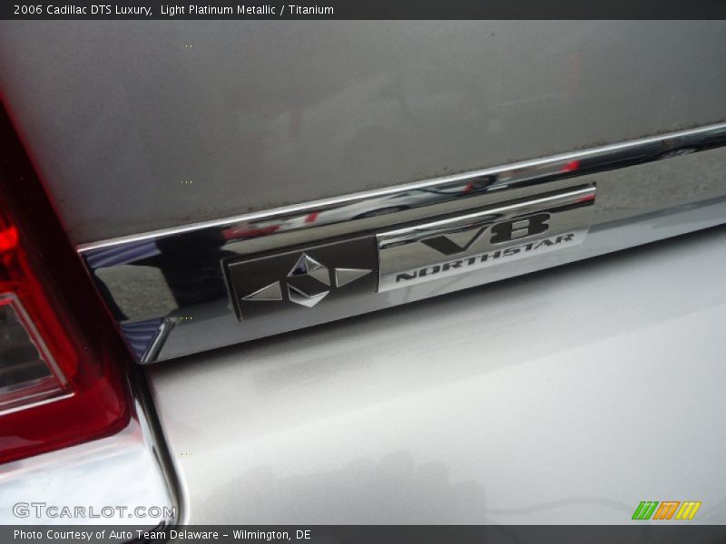Light Platinum Metallic / Titanium 2006 Cadillac DTS Luxury