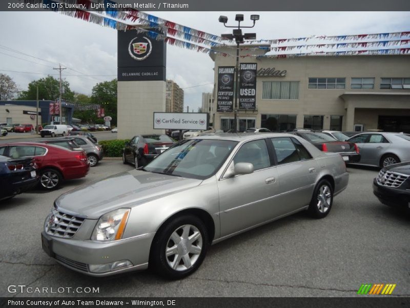 Light Platinum Metallic / Titanium 2006 Cadillac DTS Luxury