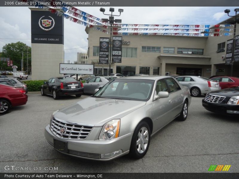 Light Platinum Metallic / Titanium 2006 Cadillac DTS Luxury