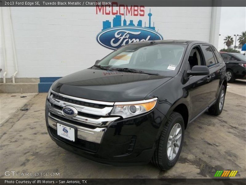 Tuxedo Black Metallic / Charcoal Black 2013 Ford Edge SE