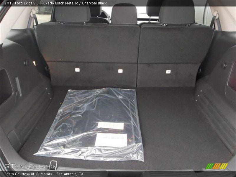 Tuxedo Black Metallic / Charcoal Black 2013 Ford Edge SE
