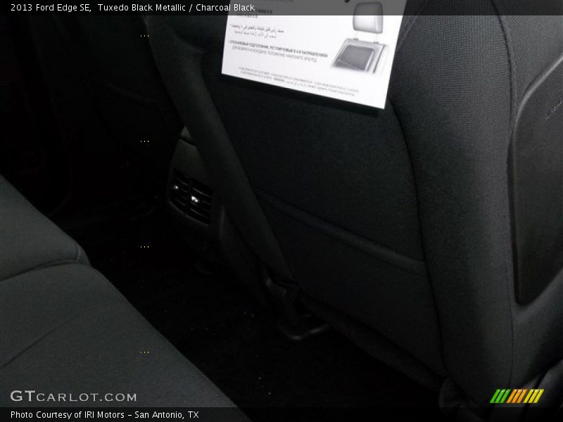 Tuxedo Black Metallic / Charcoal Black 2013 Ford Edge SE