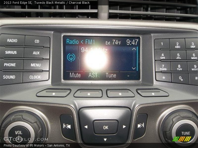 Tuxedo Black Metallic / Charcoal Black 2013 Ford Edge SE