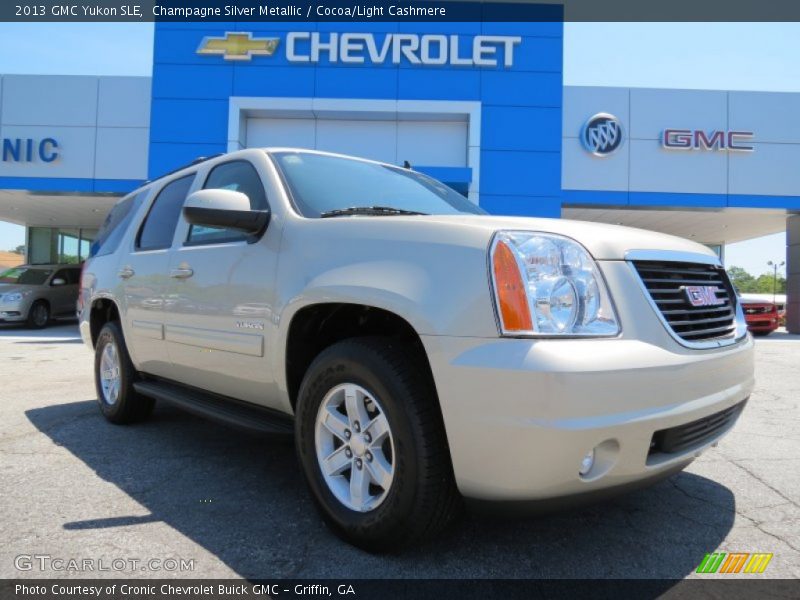 Champagne Silver Metallic / Cocoa/Light Cashmere 2013 GMC Yukon SLE