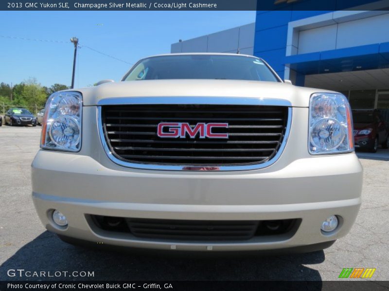 Champagne Silver Metallic / Cocoa/Light Cashmere 2013 GMC Yukon SLE