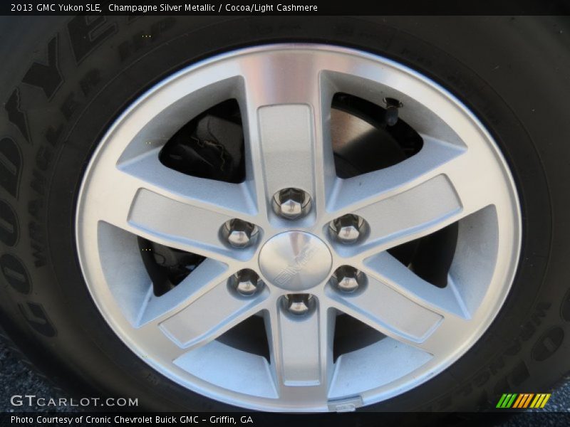 Champagne Silver Metallic / Cocoa/Light Cashmere 2013 GMC Yukon SLE