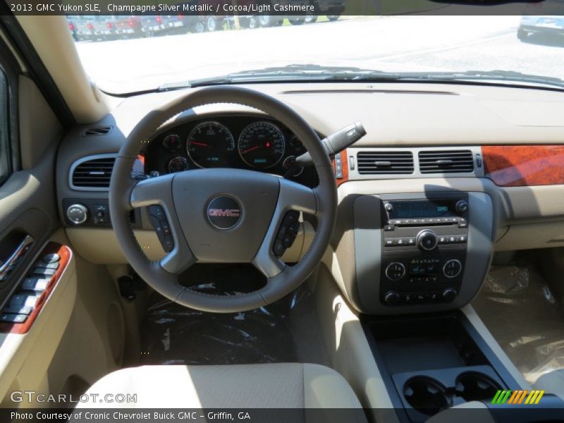 Champagne Silver Metallic / Cocoa/Light Cashmere 2013 GMC Yukon SLE