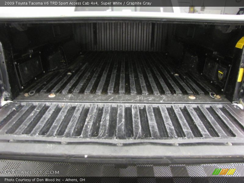 Super White / Graphite Gray 2009 Toyota Tacoma V6 TRD Sport Access Cab 4x4