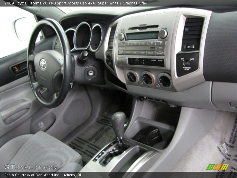 Super White / Graphite Gray 2009 Toyota Tacoma V6 TRD Sport Access Cab 4x4