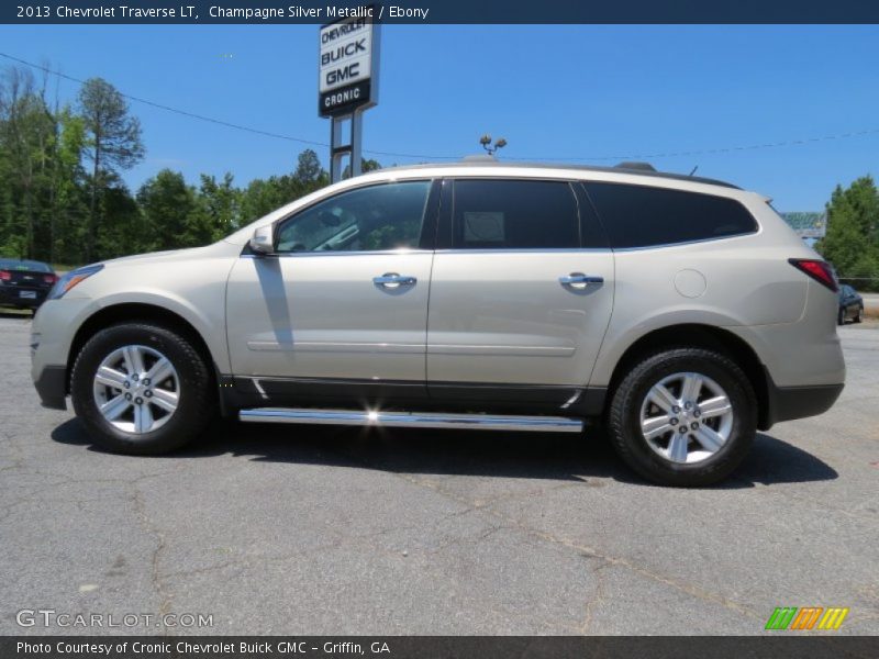 Champagne Silver Metallic / Ebony 2013 Chevrolet Traverse LT