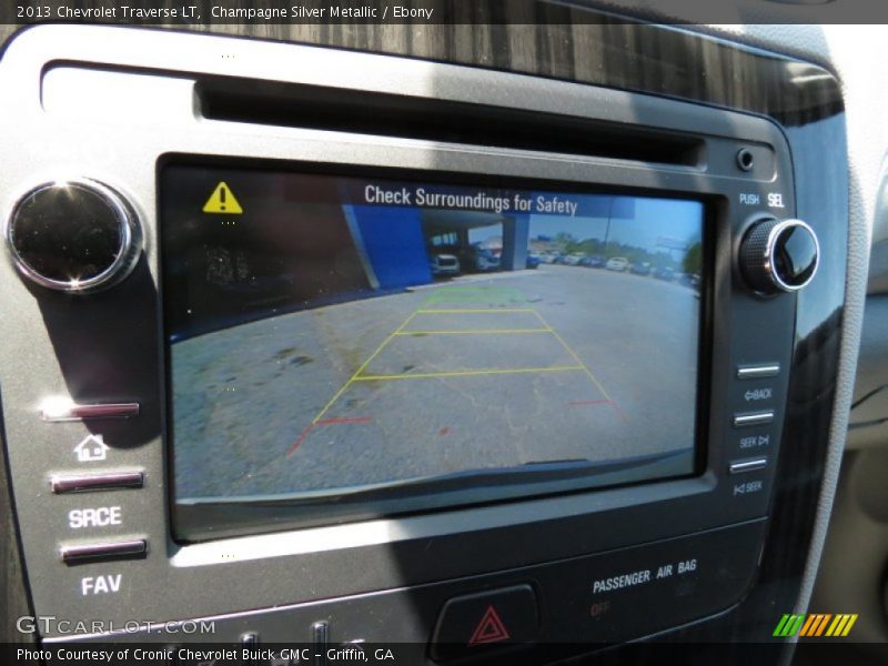 Champagne Silver Metallic / Ebony 2013 Chevrolet Traverse LT