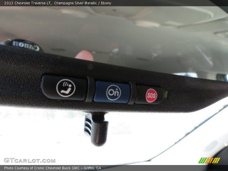 Champagne Silver Metallic / Ebony 2013 Chevrolet Traverse LT