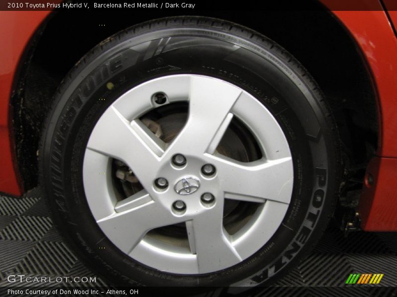 Barcelona Red Metallic / Dark Gray 2010 Toyota Prius Hybrid V