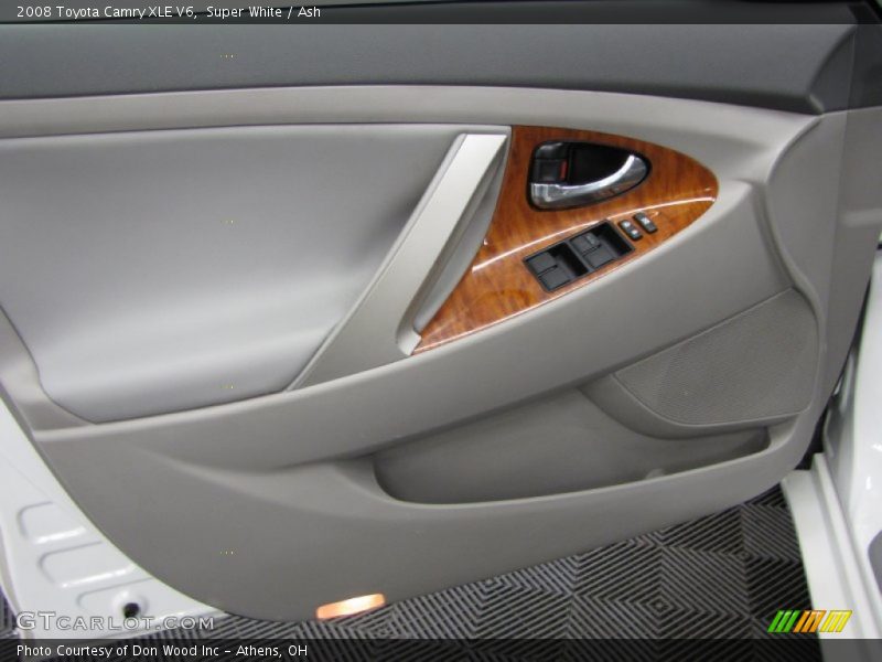 Super White / Ash 2008 Toyota Camry XLE V6