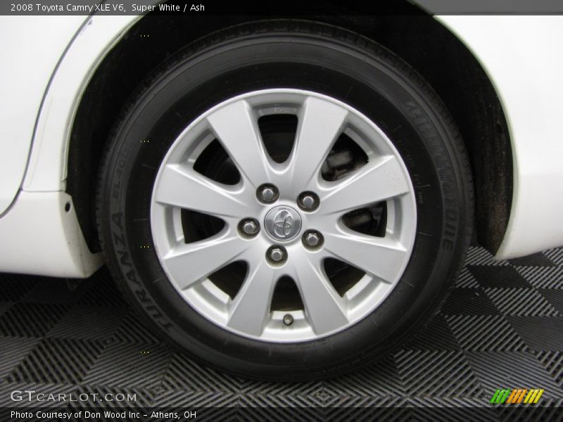 Super White / Ash 2008 Toyota Camry XLE V6