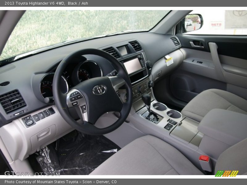 Black / Ash 2013 Toyota Highlander V6 4WD