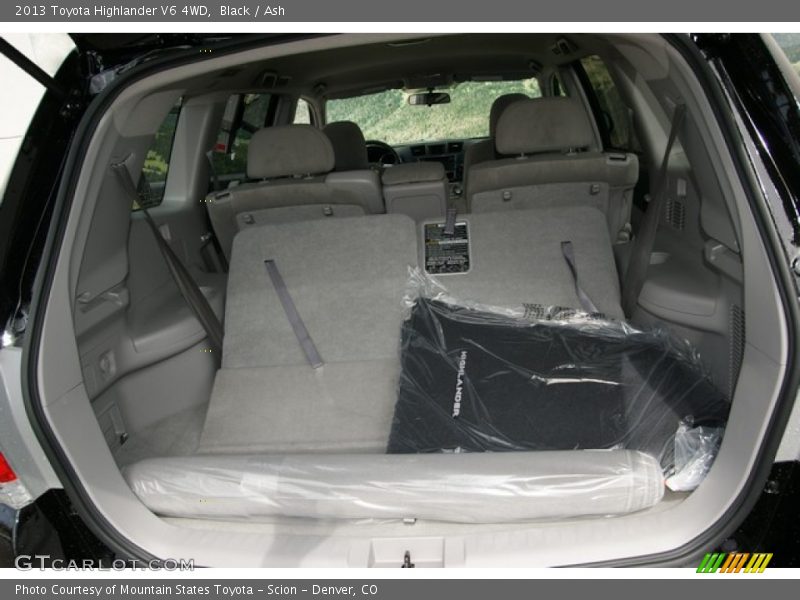 Black / Ash 2013 Toyota Highlander V6 4WD