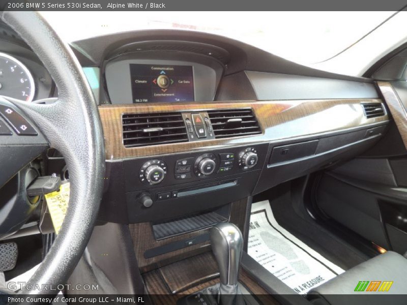 Alpine White / Black 2006 BMW 5 Series 530i Sedan