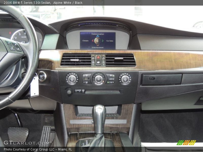 Alpine White / Black 2006 BMW 5 Series 530i Sedan