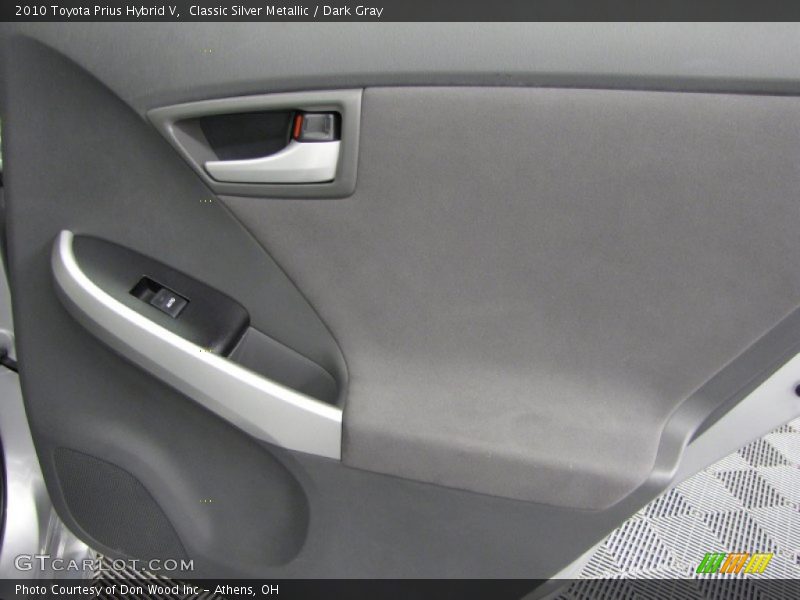 Classic Silver Metallic / Dark Gray 2010 Toyota Prius Hybrid V