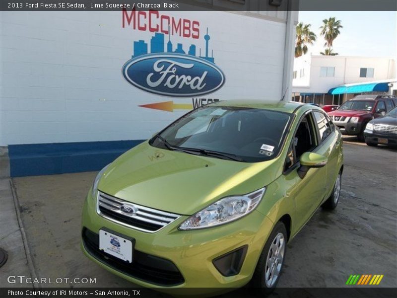 Lime Squeeze / Charcoal Black 2013 Ford Fiesta SE Sedan