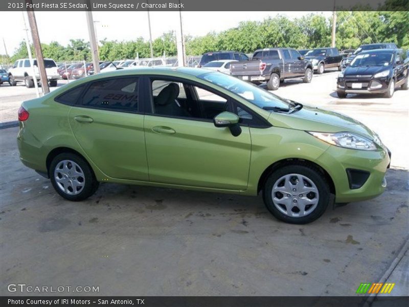 Lime Squeeze / Charcoal Black 2013 Ford Fiesta SE Sedan
