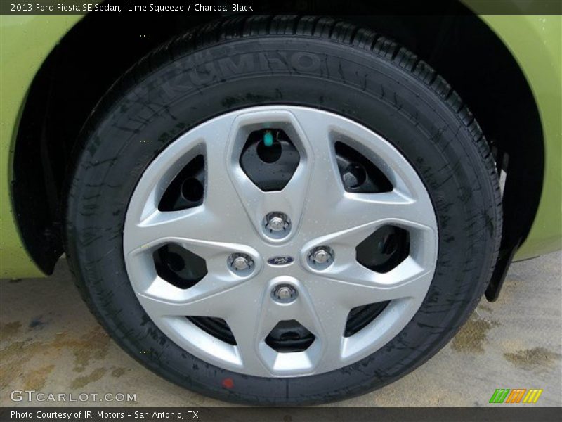 Lime Squeeze / Charcoal Black 2013 Ford Fiesta SE Sedan