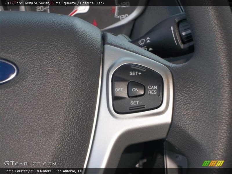 Lime Squeeze / Charcoal Black 2013 Ford Fiesta SE Sedan