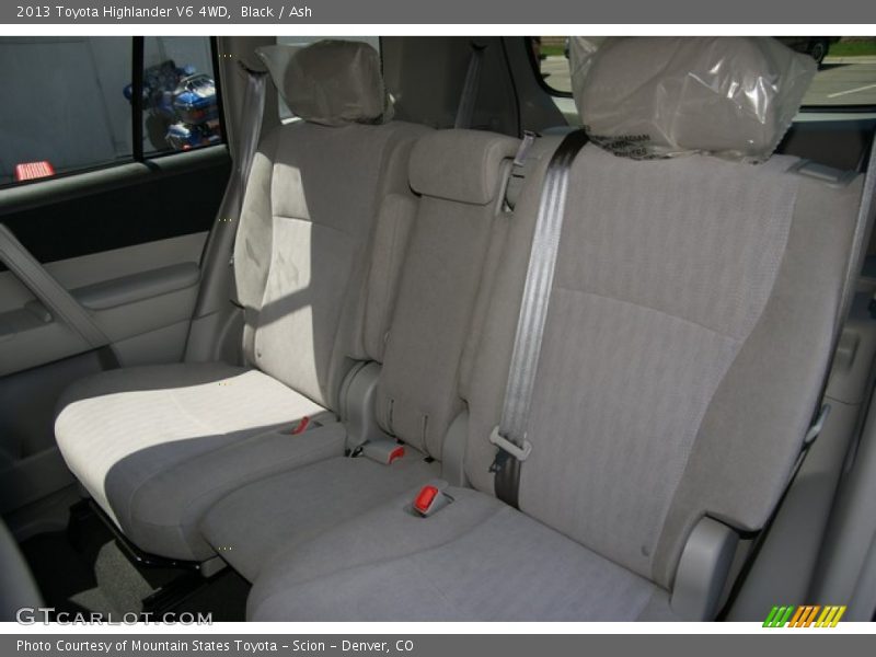 Black / Ash 2013 Toyota Highlander V6 4WD